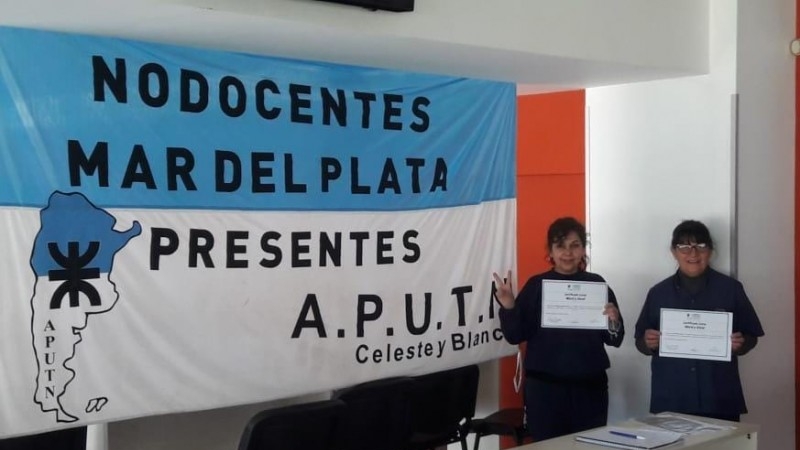Entrega de diplomas a los compañeros y compañeras de Facultad Regional Mar del Plata