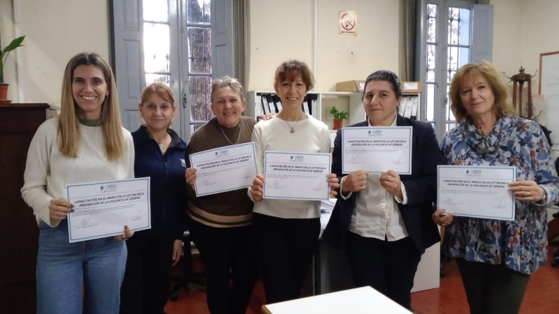 Entrega de certificados en la Facultad Regional Concepción del Uruguay
