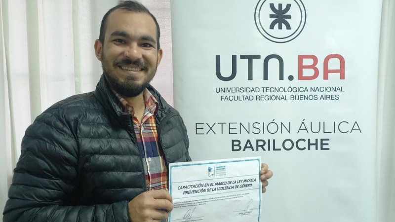 Entrega de certificados en la extensión áulica Bariloche