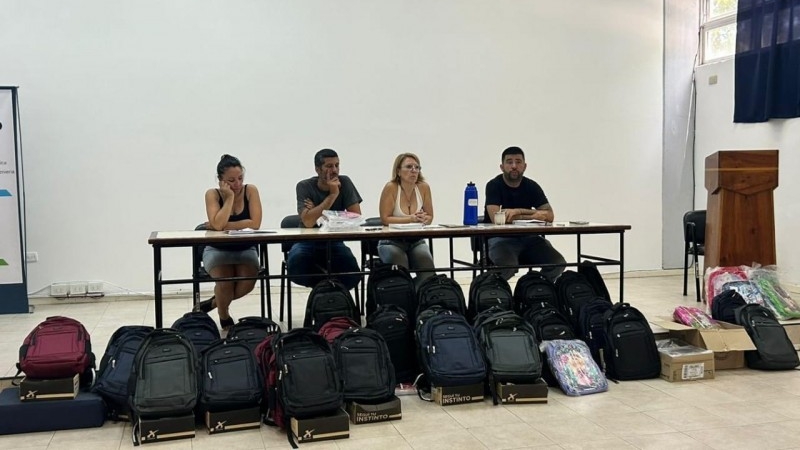 Entrega del subsidio por escolaridad en la Facultad Regional Haedo