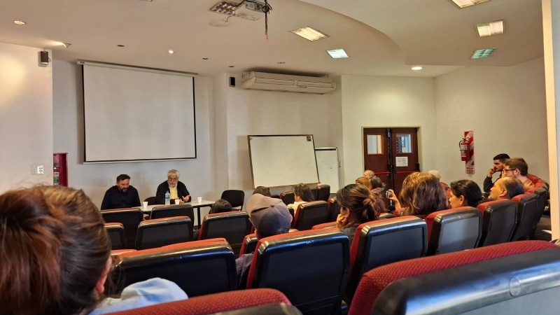 Asamblea Nodocente de base en Facultad Regional General Pacheco 