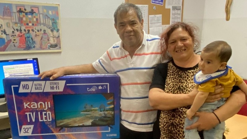 APUTN entregó el Smart TV por su 40° Aniversario en Resistencia