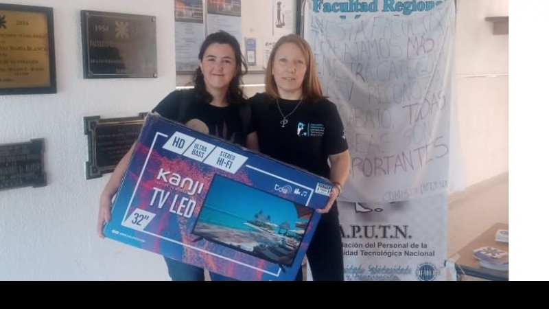 APUTN entregó el Smart TV por su 40° Aniversario en Bahía Blanca