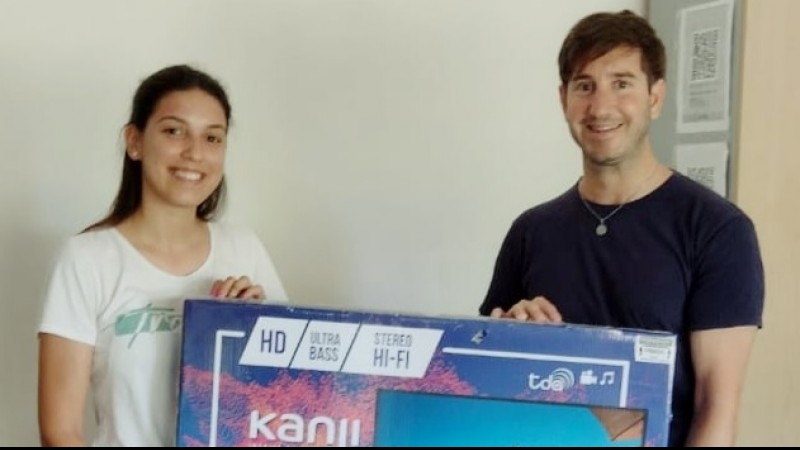 APUTN entregó el Smart TV por su 40° Aniversario en San Francisco